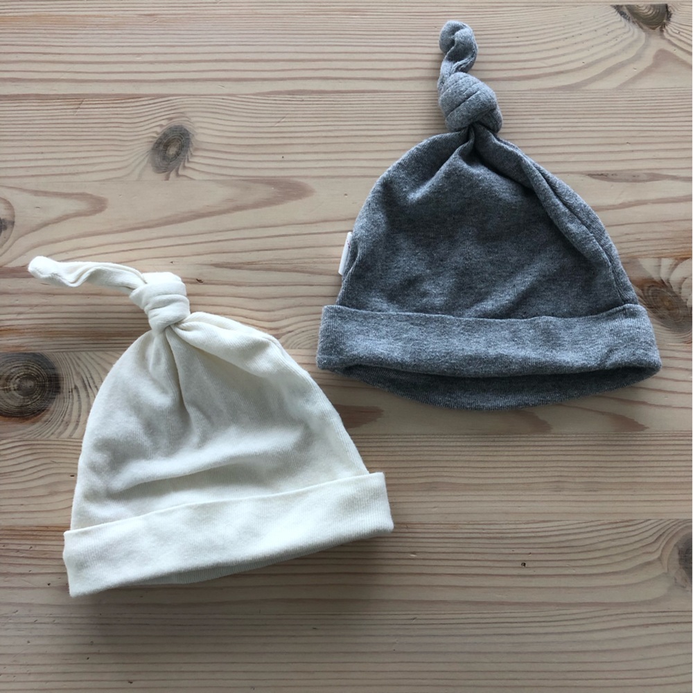 2 Burt’s Bees Organic Top Knot Baby Hats